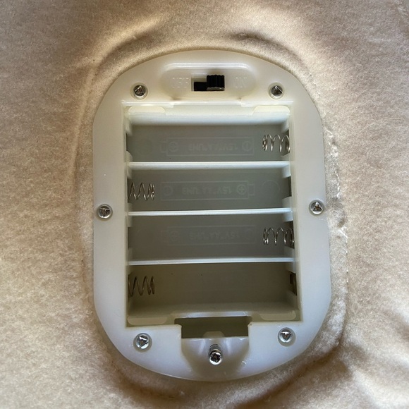 2006 Hallmark Jingle Pals Very Merry Trio Animated Singing Snowman and Penguins - Picture 8 of 8